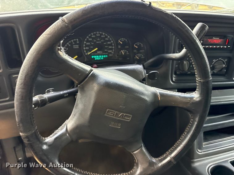 image for item ET2159 1999 GMC Sierra 1500 Ext. Cab pickup truck