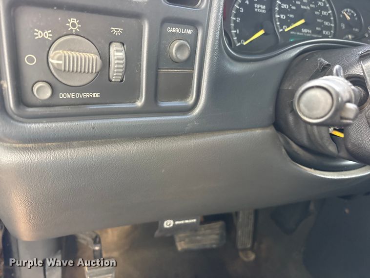 image for item ET2159 1999 GMC Sierra 1500 Ext. Cab pickup truck