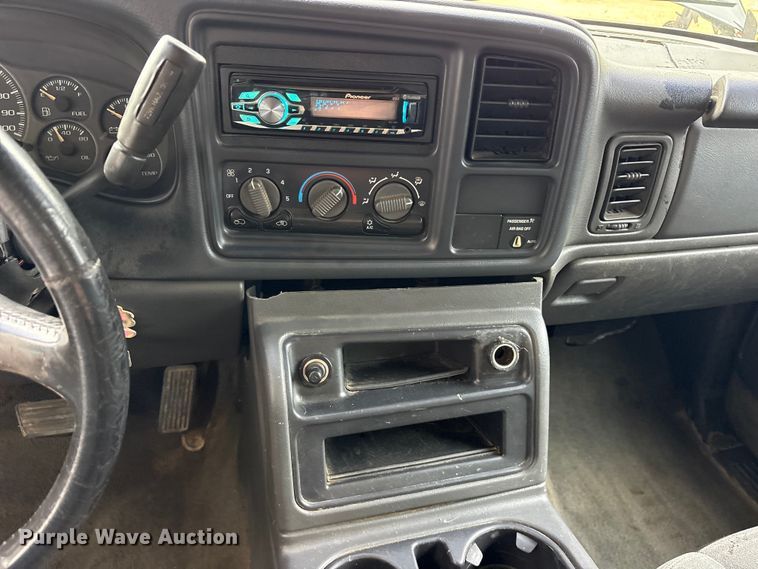 image for item ET2159 1999 GMC Sierra 1500 Ext. Cab pickup truck