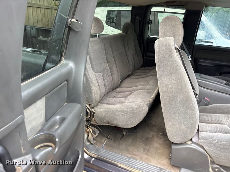 image for item ET2159 1999 GMC Sierra 1500 Ext. Cab pickup truck