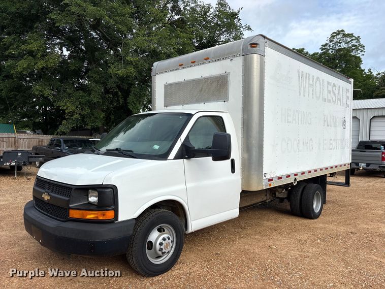 image for item ET2160 2016 Chevrolet Express box truck