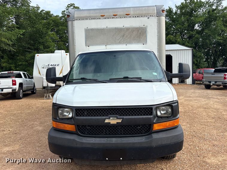 image for item ET2160 2016 Chevrolet Express box truck