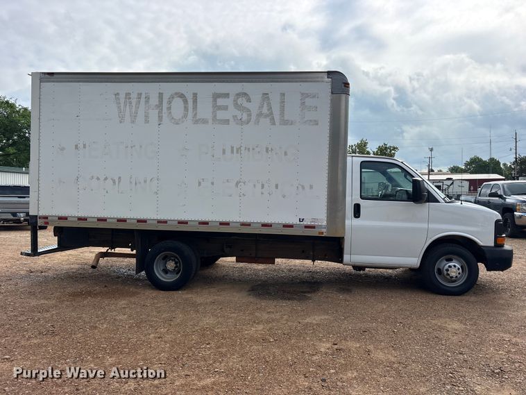 image for item ET2160 2016 Chevrolet Express box truck
