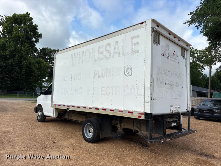 image for item ET2160 2016 Chevrolet Express box truck