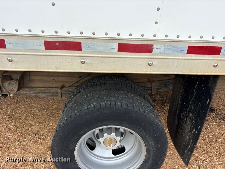image for item ET2160 2016 Chevrolet Express box truck