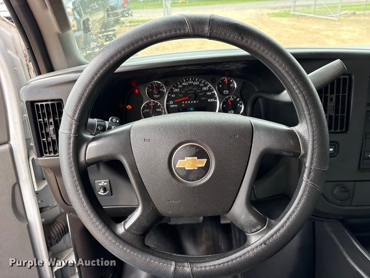 image for item ET2160 2016 Chevrolet Express box truck