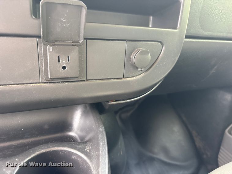 image for item ET2160 2016 Chevrolet Express box truck