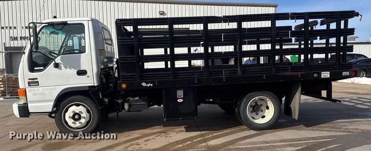 image for item ET4452 2001 GMC W5500 flatbed truck