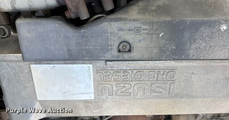 image for item ET4452 2001 GMC W5500 flatbed truck