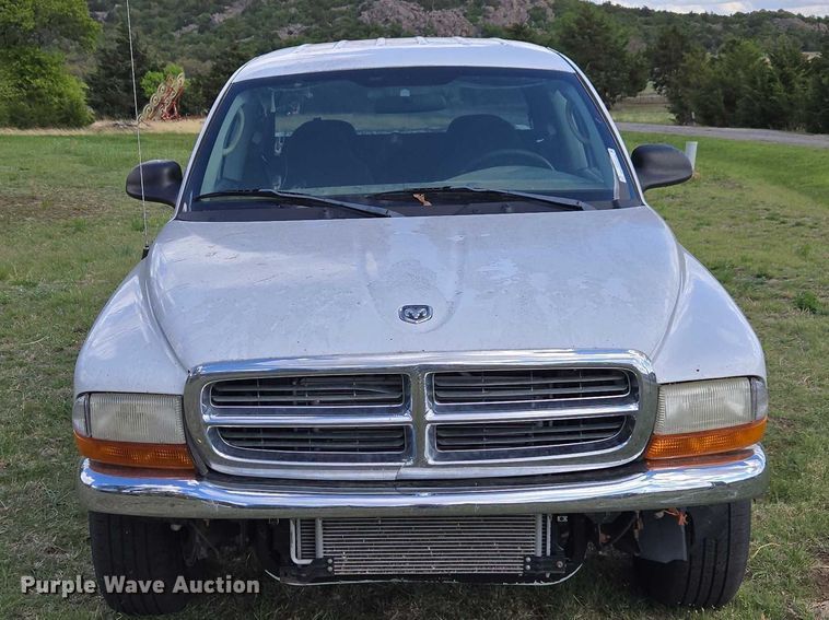 image for item ET5157 2004 Dodge Dakota Crew Cab pickup truck