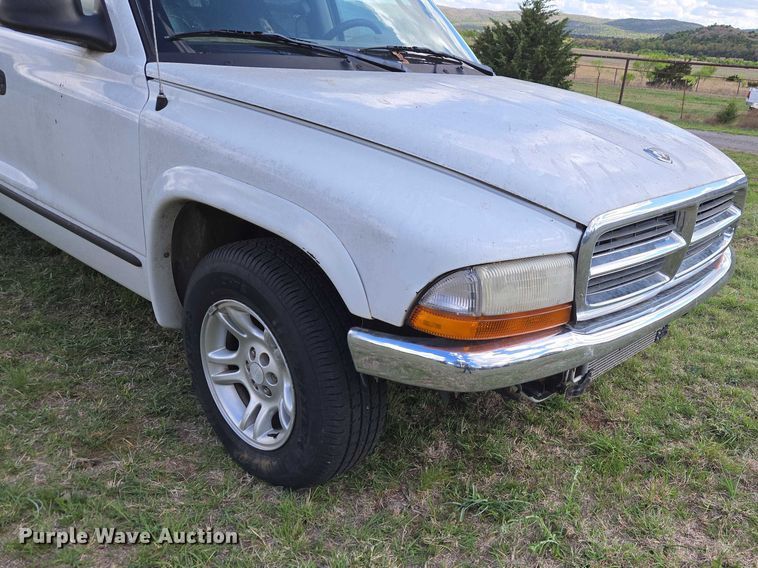 image for item ET5157 2004 Dodge Dakota Crew Cab pickup truck