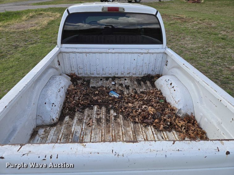 image for item ET5157 2004 Dodge Dakota Crew Cab pickup truck
