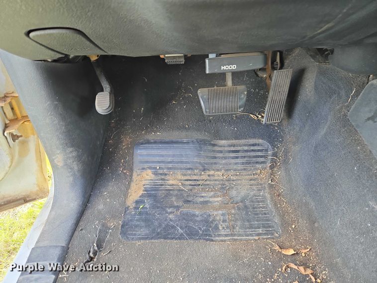 image for item ET5157 2004 Dodge Dakota Crew Cab pickup truck