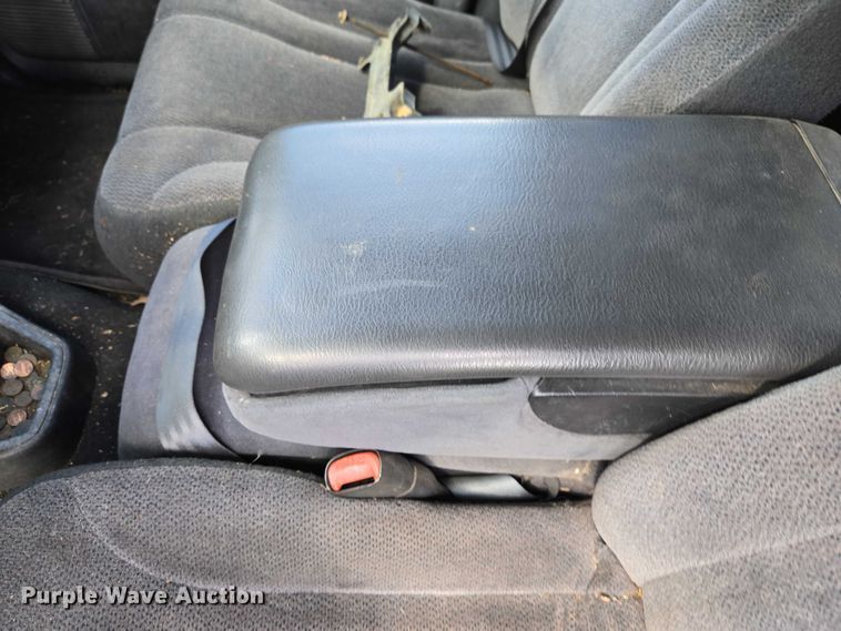 image for item ET5157 2004 Dodge Dakota Crew Cab pickup truck