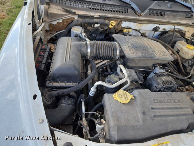 image for item ET5157 2004 Dodge Dakota Crew Cab pickup truck