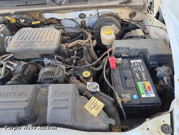 image for item ET5157 2004 Dodge Dakota Crew Cab pickup truck