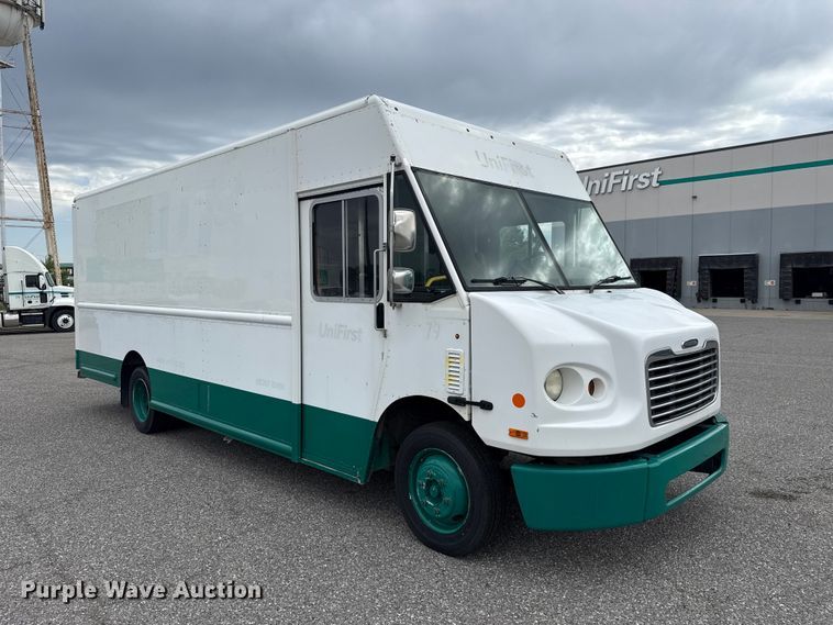 image for item ET6143 2014 Freightliner MT45 delivery van