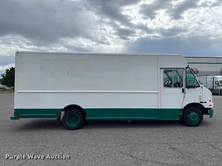 image for item ET6143 2014 Freightliner MT45 delivery van