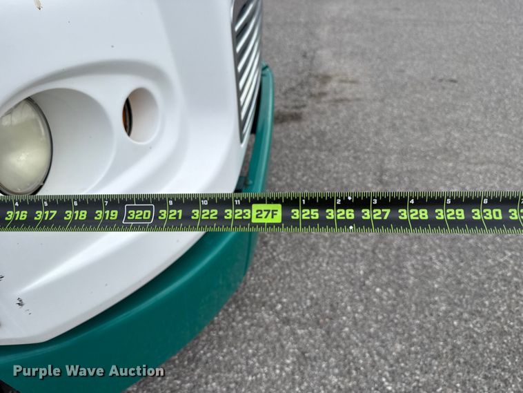 image for item ET6143 2014 Freightliner MT45 delivery van