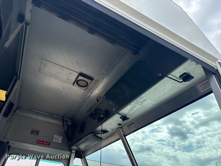 image for item ET6143 2014 Freightliner MT45 delivery van