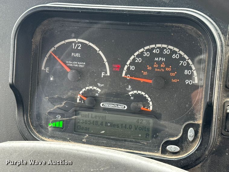 image for item ET6143 2014 Freightliner MT45 delivery van