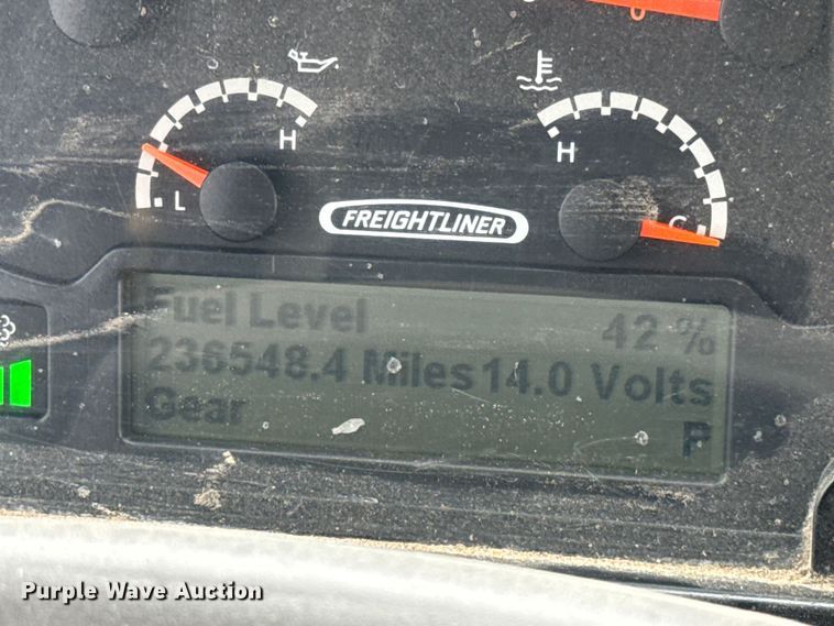 image for item ET6143 2014 Freightliner MT45 delivery van