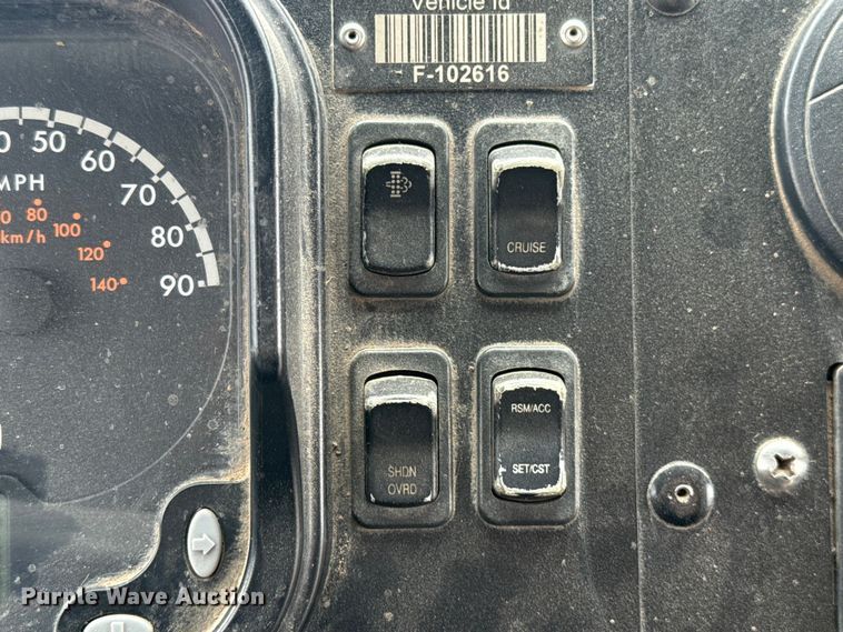 image for item ET6143 2014 Freightliner MT45 delivery van