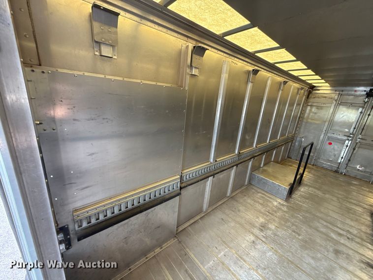 image for item ET6143 2014 Freightliner MT45 delivery van