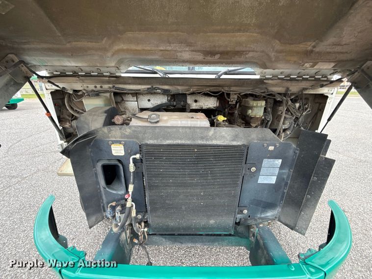 image for item ET6143 2014 Freightliner MT45 delivery van