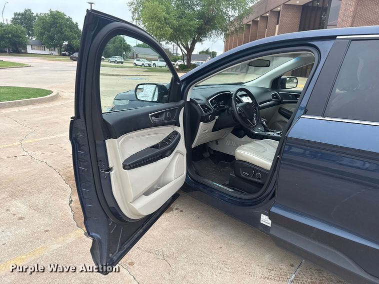 image for item ET6215 2017 Ford Edge SUV