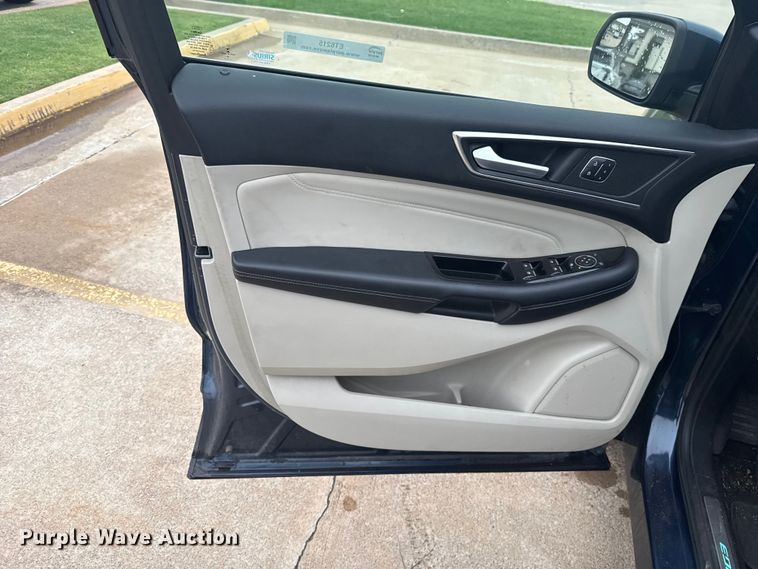 image for item ET6215 2017 Ford Edge SUV