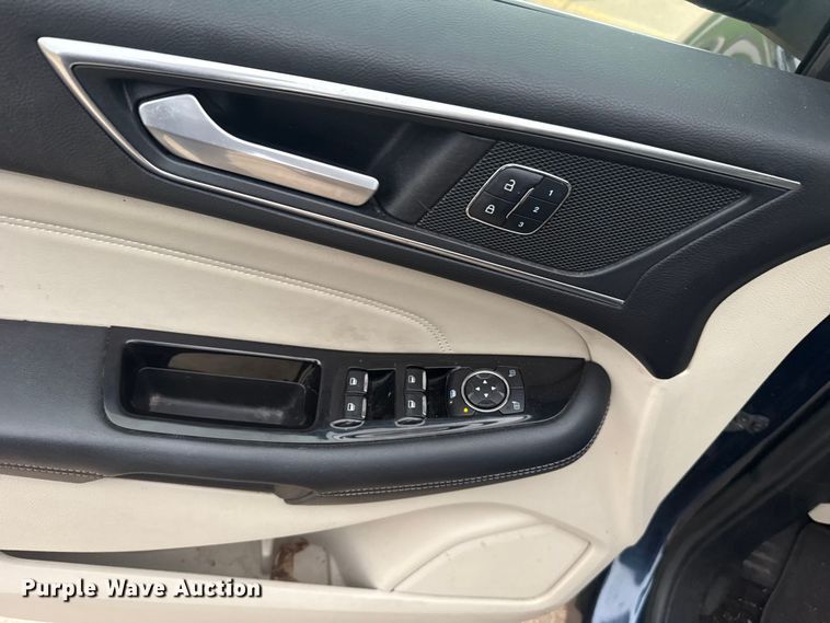 image for item ET6215 2017 Ford Edge SUV