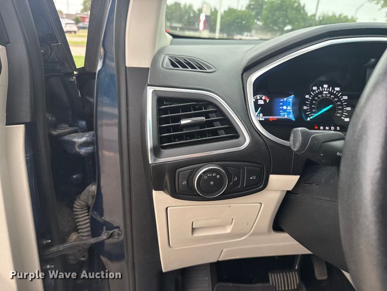 image for item ET6215 2017 Ford Edge SUV