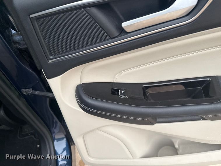 image for item ET6215 2017 Ford Edge SUV