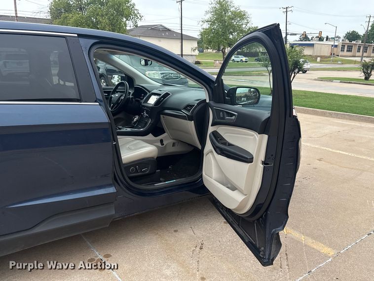 image for item ET6215 2017 Ford Edge SUV