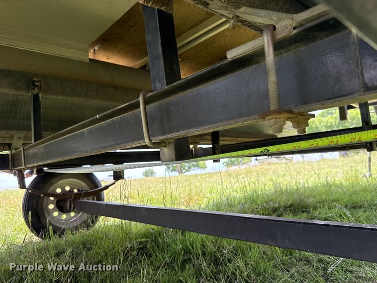 image for item ET6260 2004 Beachcomber pontoon boat
