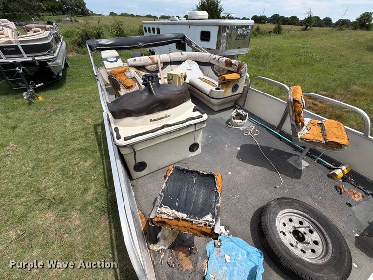 image for item ET6260 2004 Beachcomber pontoon boat