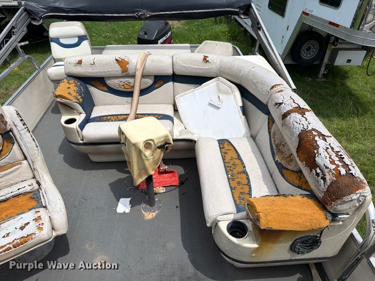 image for item ET6260 2004 Beachcomber pontoon boat