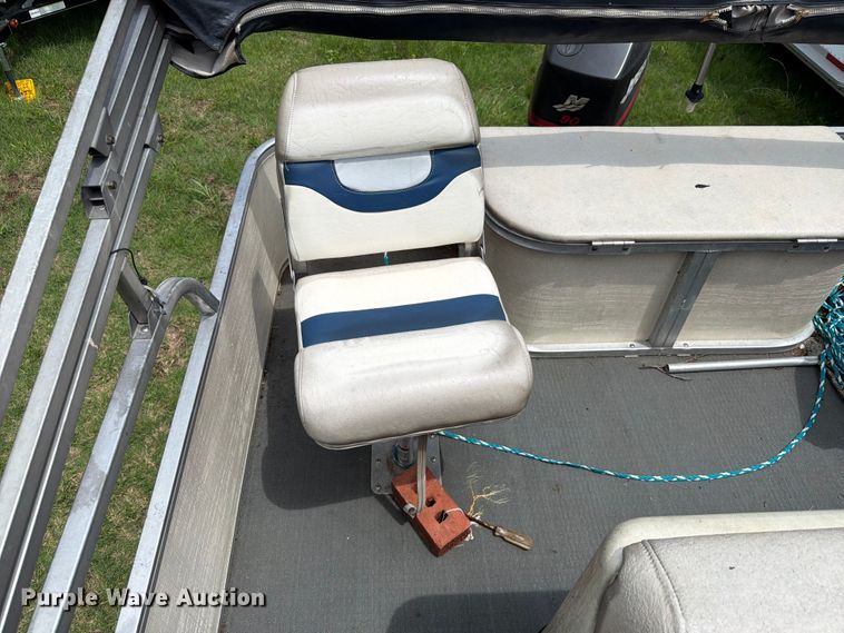 image for item ET6260 2004 Beachcomber pontoon boat