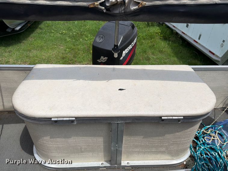 image for item ET6260 2004 Beachcomber pontoon boat