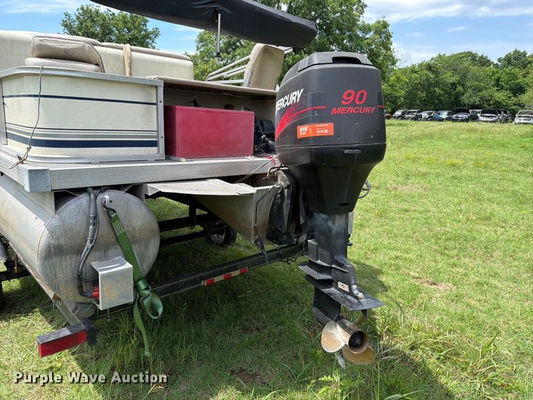 image for item ET6260 2004 Beachcomber pontoon boat