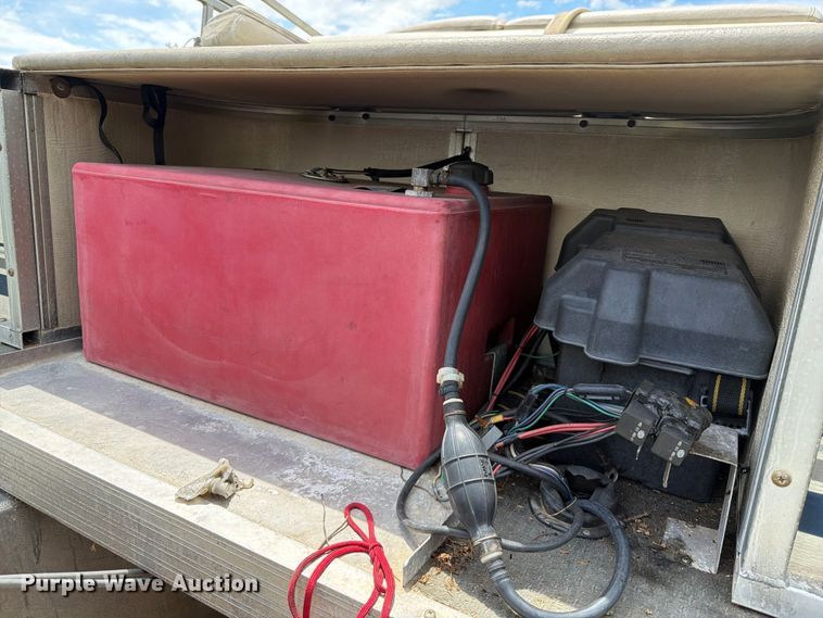 image for item ET6260 2004 Beachcomber pontoon boat