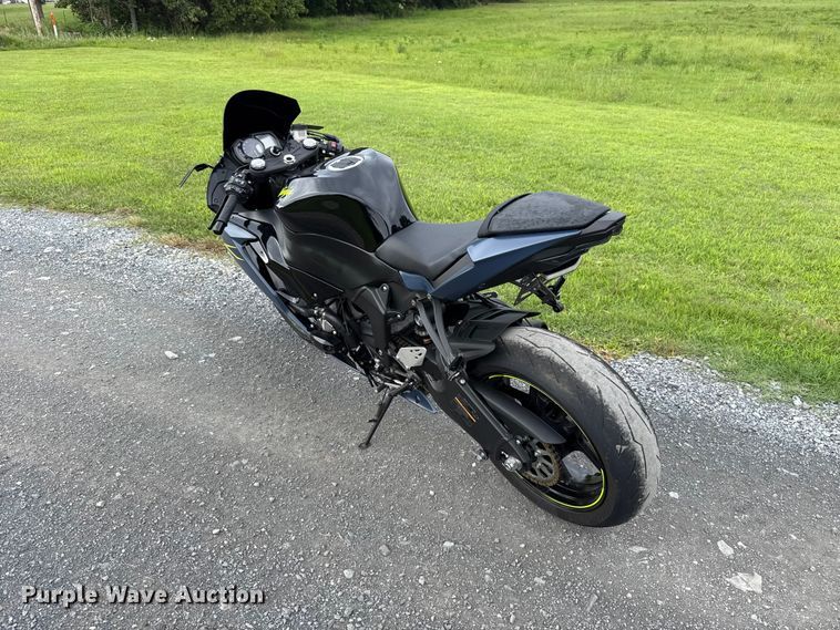 image for item ET6261 2022 Kawasaki ZX-6R motorcycle
