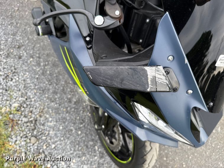 image for item ET6261 2022 Kawasaki ZX-6R motorcycle