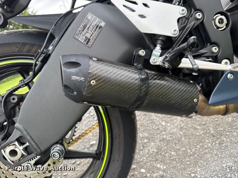 image for item ET6261 2022 Kawasaki ZX-6R motorcycle