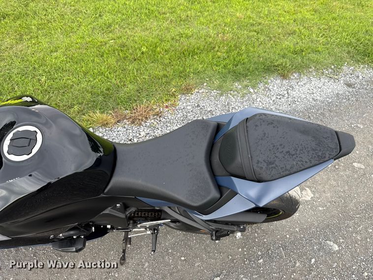 image for item ET6261 2022 Kawasaki ZX-6R motorcycle