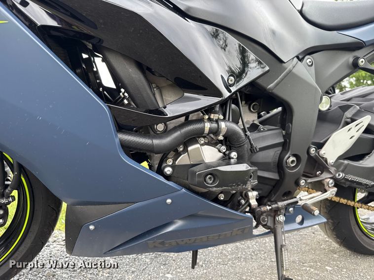 image for item ET6261 2022 Kawasaki ZX-6R motorcycle