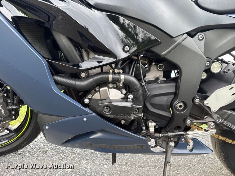 image for item ET6261 2022 Kawasaki ZX-6R motorcycle