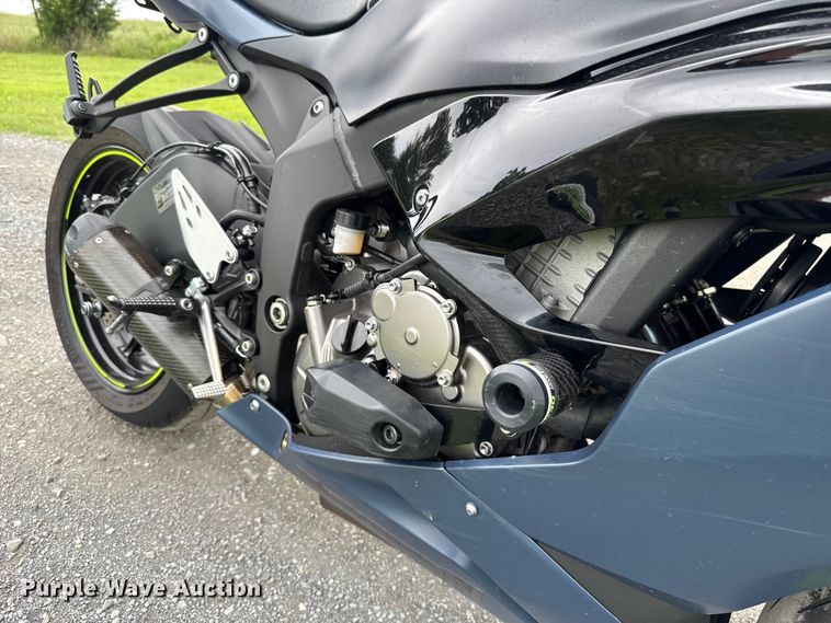 image for item ET6261 2022 Kawasaki ZX-6R motorcycle