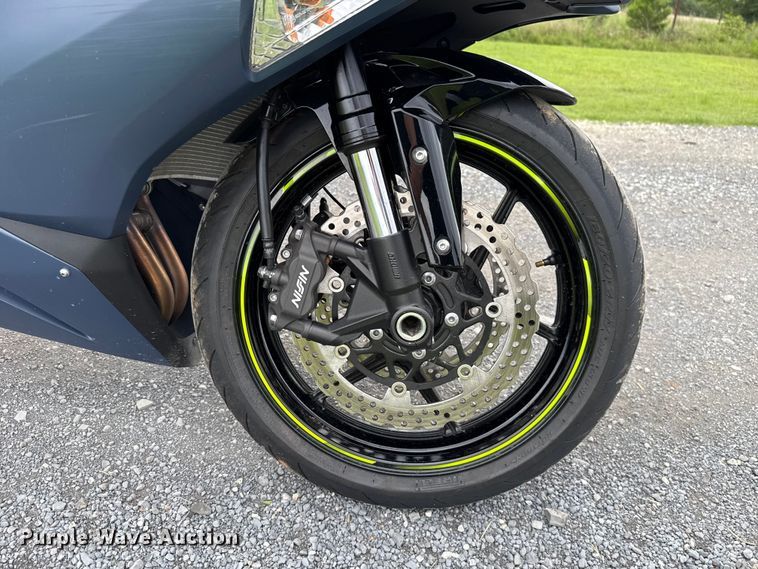 image for item ET6261 2022 Kawasaki ZX-6R motorcycle